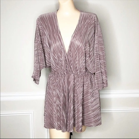 ASOS pleated metallic kaftan maternity top - Picture 2 of 7